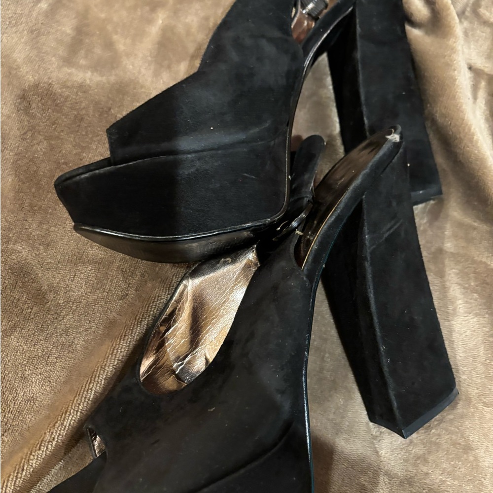 Elegant Black Women's Platform Shoes - Picture 5 of 6